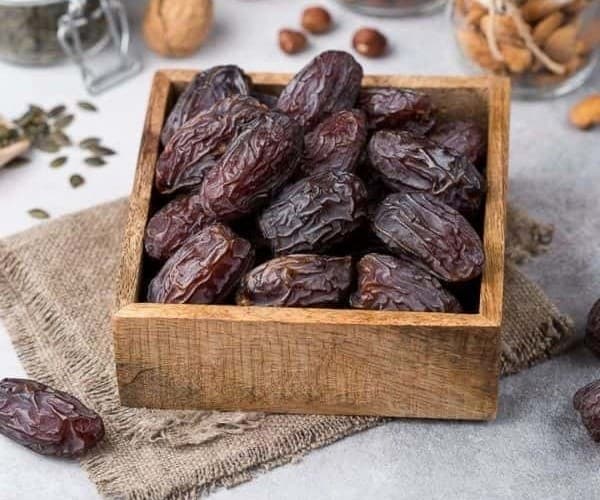 خرما پیارم خوزستان با بالاترین کیفیت و طعم بی‌ نظیر